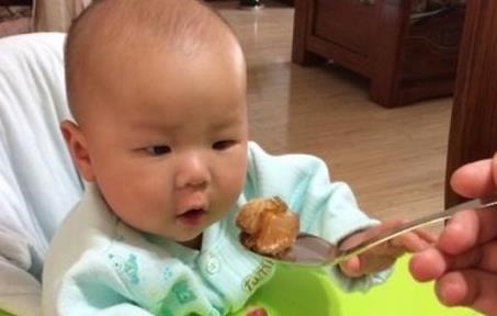 家长|劝告:3个时间段别给孩子喝水,很容易伤害脾胃,家长要记住