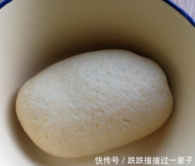 红糖核桃南瓜馒头,香甜又喧软