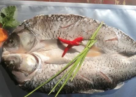 鱼腥味|想要去除鱼腥味,放醋是“大忌”,厨师教你1招,鱼肉鲜嫩无腥味