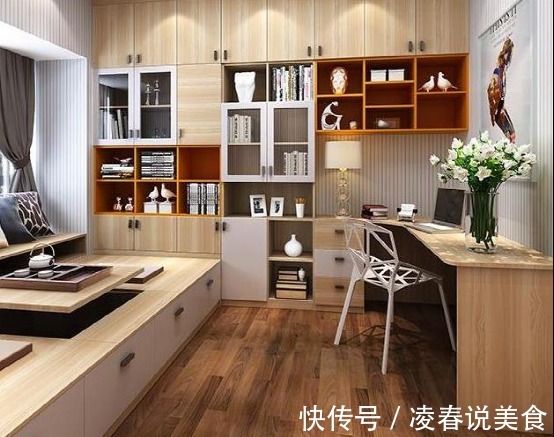 聪明人|卧室摆大床真占地方,聪明人都是这样设计,实用还省空间