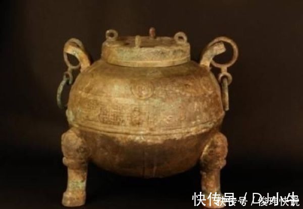 吕门四贤$村民挖自家祖坟被抓?大喊我不是“盗墓贼”,专家我不听,你就是