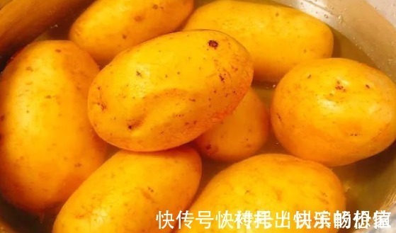 今天才知道,保存土豆这么简单,放一年不腐烂不发芽,不学真可惜