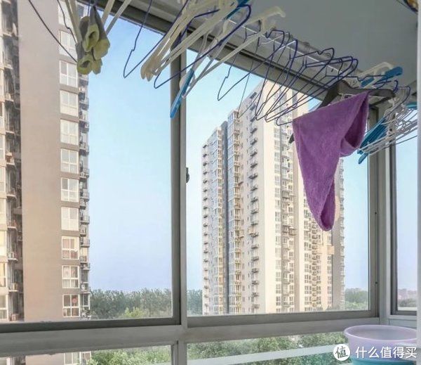 晾衣服|阳台只用来晾衣服？25个阳台设计方案，晾衣杆不装头顶，真爽！