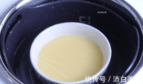 蒸鸡蛋羹时,不要再放温水了,加“它”鸡蛋如布丁嫩滑,入口即化