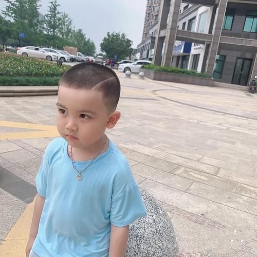 2一6岁男宝宝发型寸头有哪些？这几款帅气又俏皮，更适合夏天