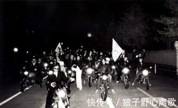 制服 日本潮流70年→时尚是反应时代的镜子!