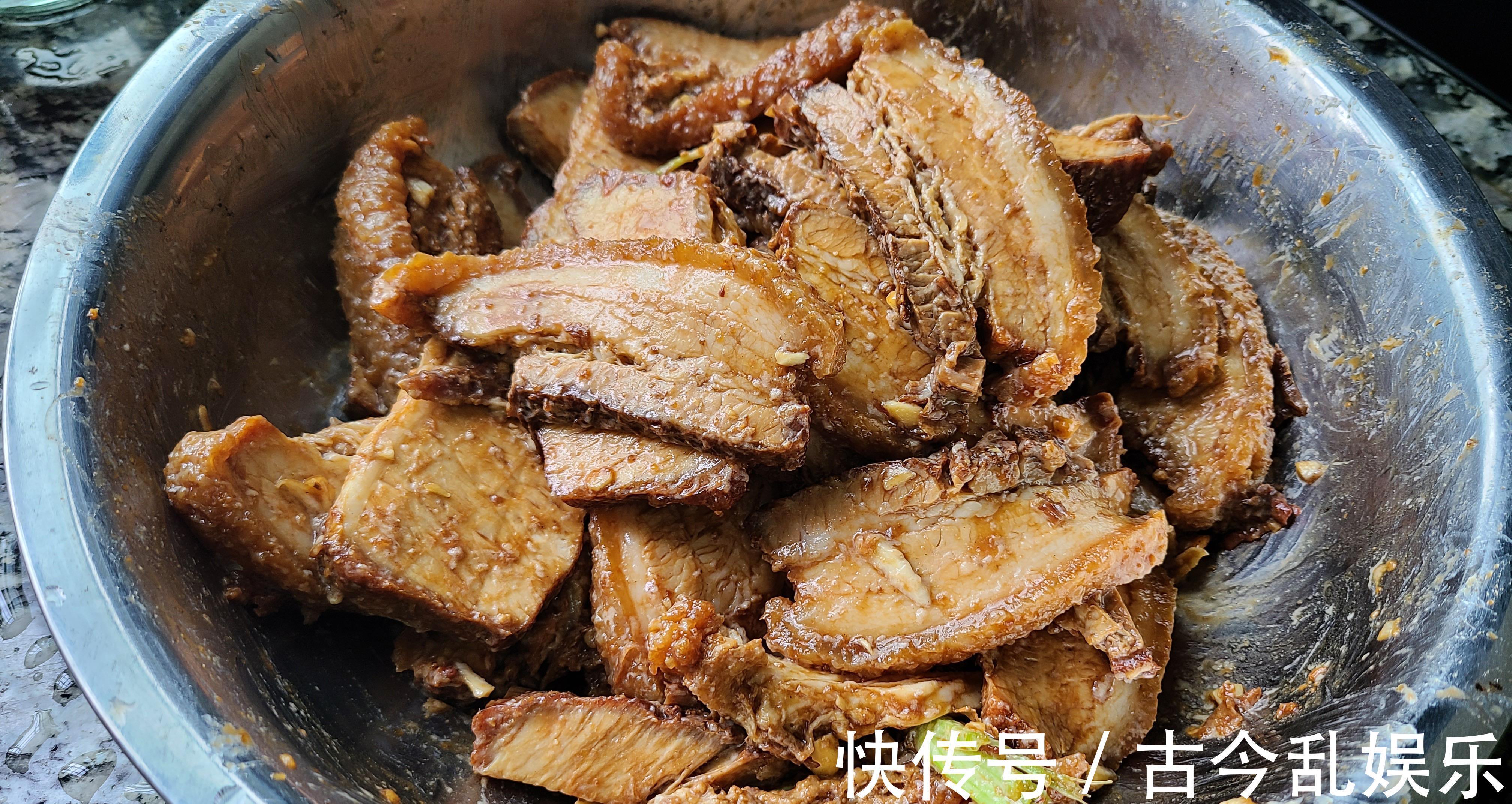 做扣肉，教你一个广东做法，简单美味，看着就馋