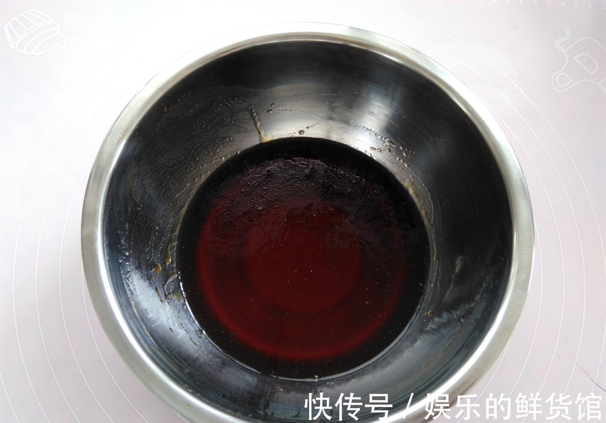 烤箱|自制五仁馅月饼,放白糖还是红糖,区别很大,别放错了