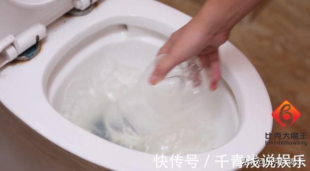 大瓶口的塑料瓶别扔了,简单改造一下,厉害又好用,家家都能用到