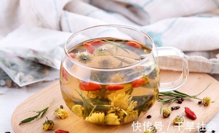 失眠|菊花和此物一起泡，每天一杯，双眼明亮，告别失眠，谁喝谁健康