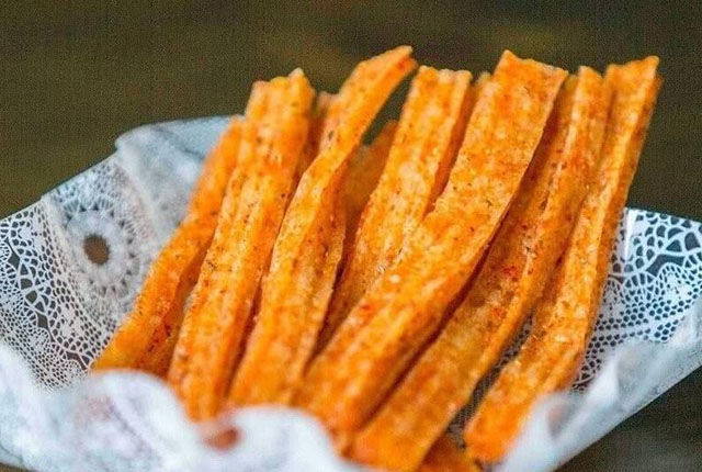 辣条专业班|辣条变得“专业”了,这家企业靠卖辣条,年入49亿,你吃过吗