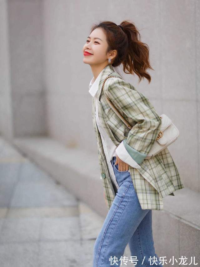 香风|秋天不穿裙子也很浪漫,针织开始搭配牛仔裤优雅大气,高级时髦