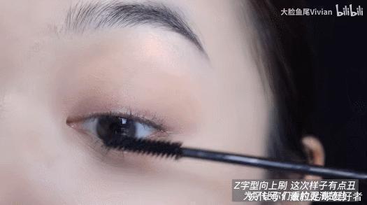 芽芽|别再画眼影了,这种眼妆才是真的又纯又欲啊