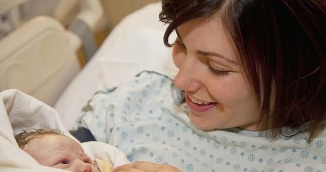 妈妈|和孩子一起睡的父母,一般都有这几种“怪癖”,看看你中了几个