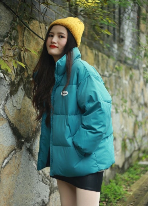 修饰 穿羽绒服不露腿?那你就大错特错了,学习这些露腿穿搭一样很美!