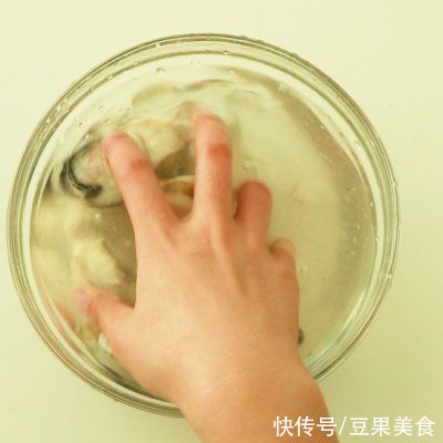 饭店大厨说漏嘴的秘密，萝卜生蚝汤这样做才好吃