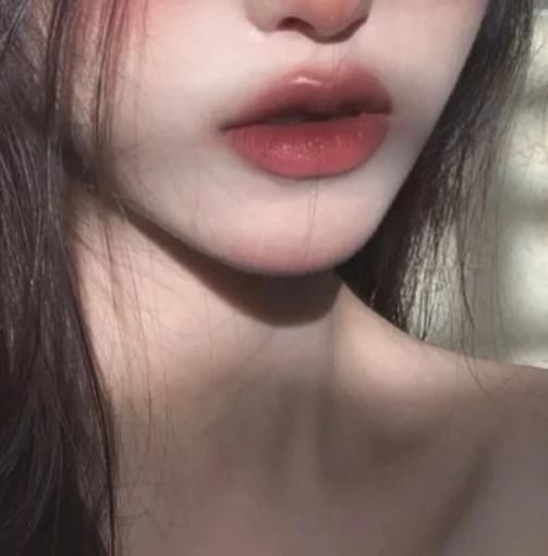 女孩子|女孩子想拥有“樱桃嘴”这3习惯不能有,否则迟早变“香肠嘴”