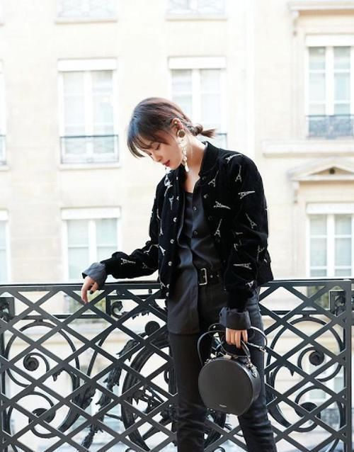 有这5个“特征”的女人,最好少披发,头发扎起来气质瞬间翻倍