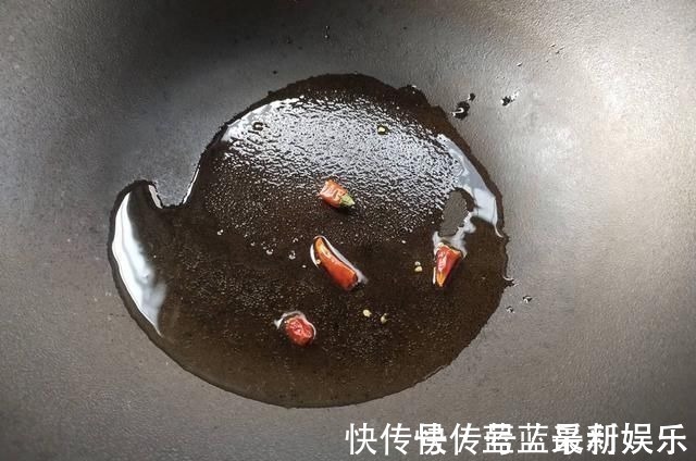 宿便|这蔬菜浑身都是宝,一分钱不花,刮油清肠排宿便,可惜很多人扔掉