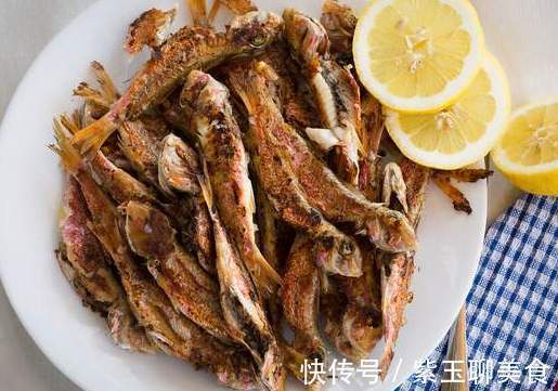 油炸小鱼用淀粉还是面粉分享正确的调面糊方法,酥脆好吃不回软