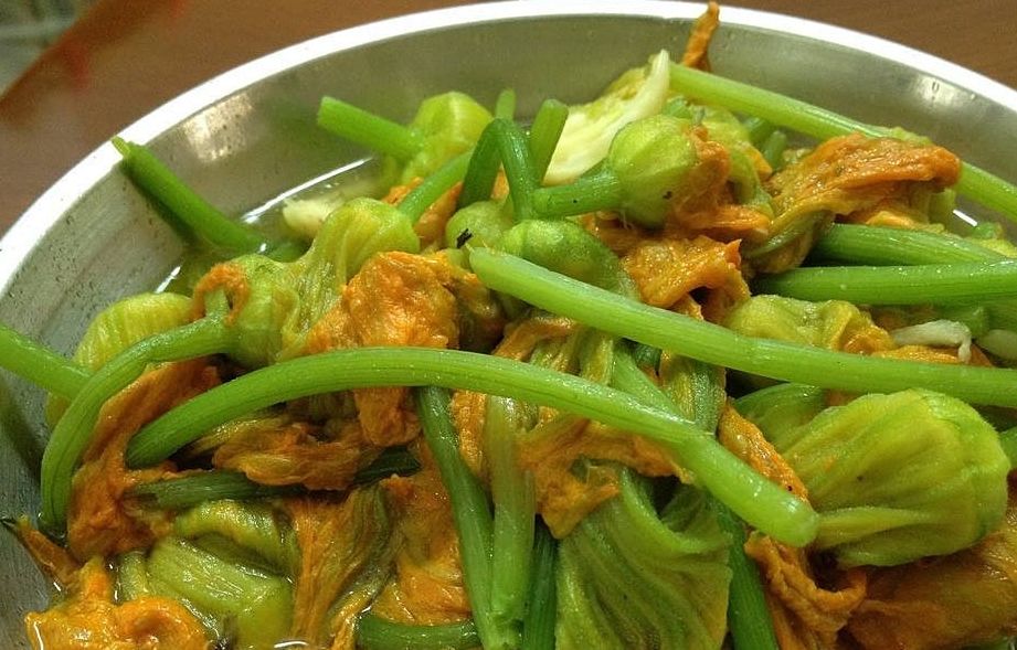 南瓜花|现在最该吃的菜是它了,2元钱一斤,消除疲劳,改善睡眠,防中风