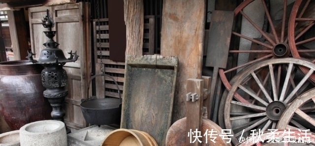 家具|在农村有人专门收购“旧房梁、旧家具”,赚钱吗?听听小商贩咋说