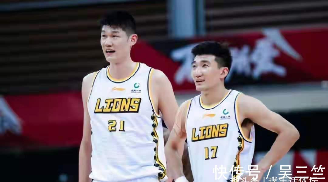 广厦男篮|三消息！杨鸣获得4位好帮手，杜锋试训得分手，广厦男篮大胜富邦