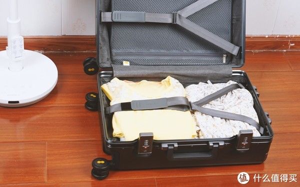 地平线|君的生活日志 篇五十五：旅行的好伙伴，地平线8号登机箱，好推又时尚！