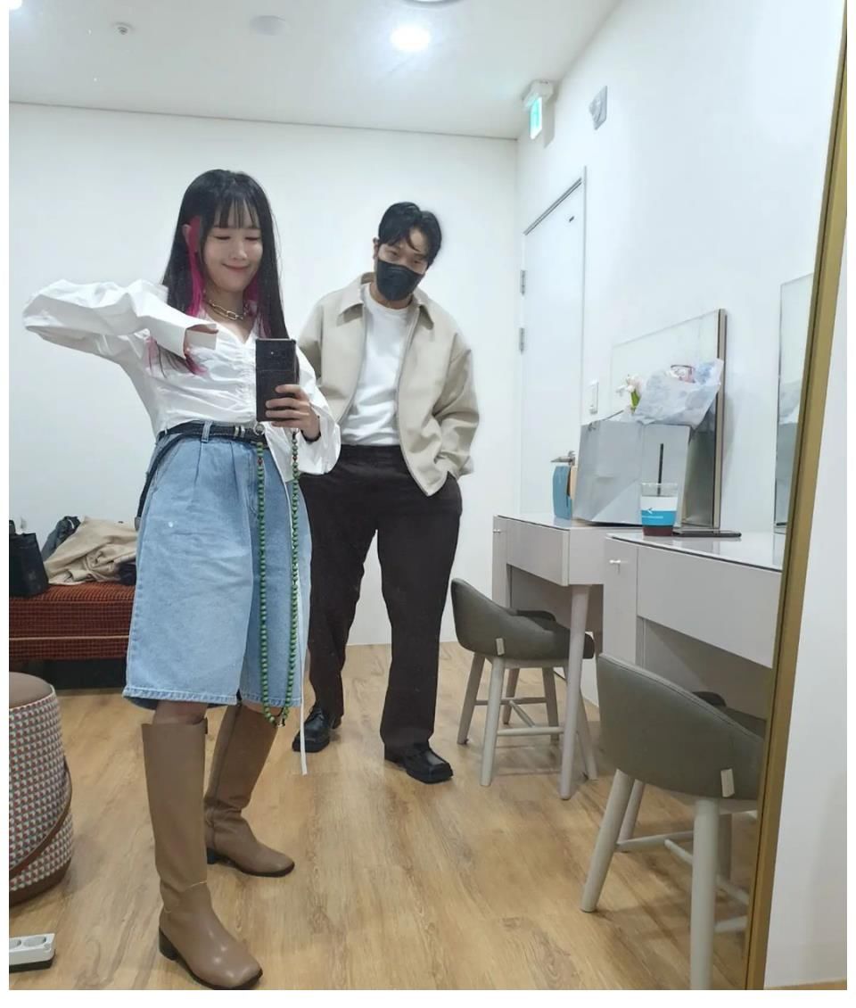 rRunning Man資訊：《油葵子》收視率連續(xù)下降！全昭旻更新錄制照片！星河夫婦合照更新