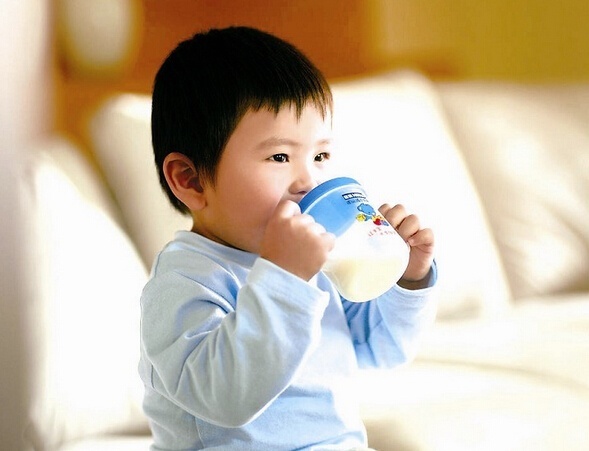 发育|儿科医生孩子不满3岁,3样东西不要让娃吃,对身体发育没好处