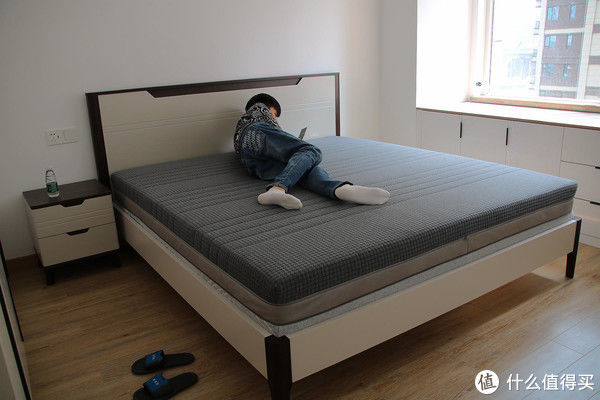 小米生态链|评测 篇四十六:试睡100天不满意退全款的床垫你见过吗?小米生态链8H品牌能做到