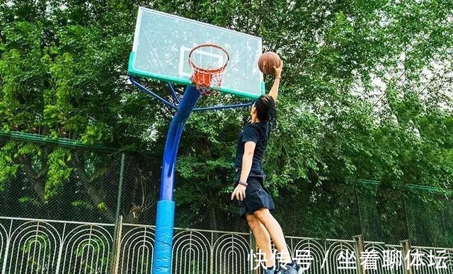 作弊|带弹簧的篮球鞋, 穿上场算不算作弊！