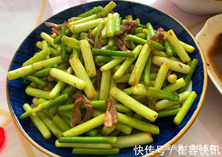 同样是蒜苔,“绿头”和“红头”有啥区别知道以后就别乱买了