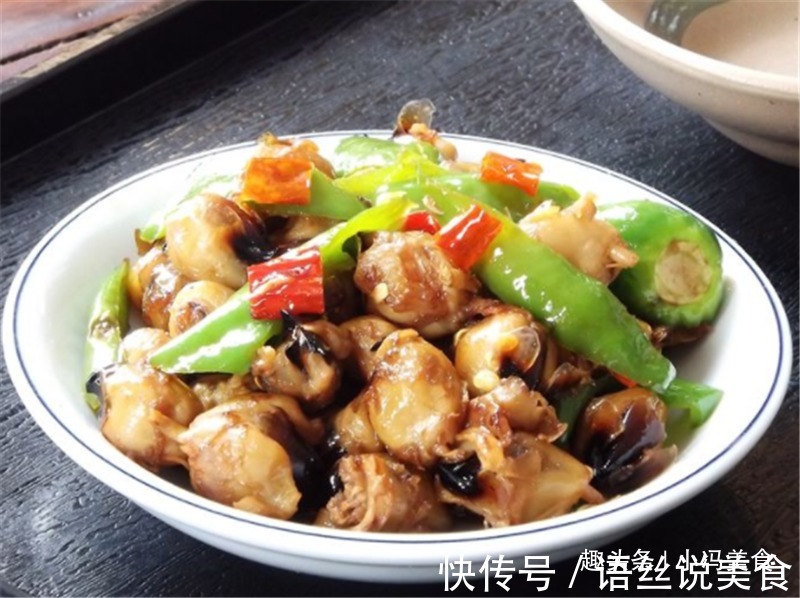 墨鱼加上这食材一起炒，清香鲜美，鲜嫩爽辣，老公下酒菜必备
