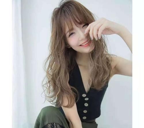 脸型|脸型瘦长,想要留长头发不知道怎么样,这小姐姐也太好看了吧!