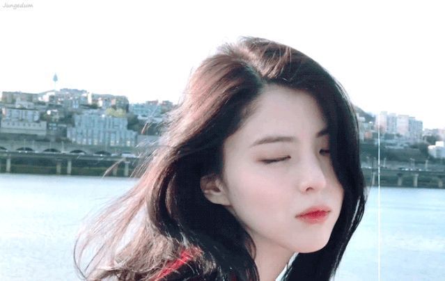 吸睛色|黑长直过时了，2021最流行这5款温柔卷发，巨显脸小又吸睛