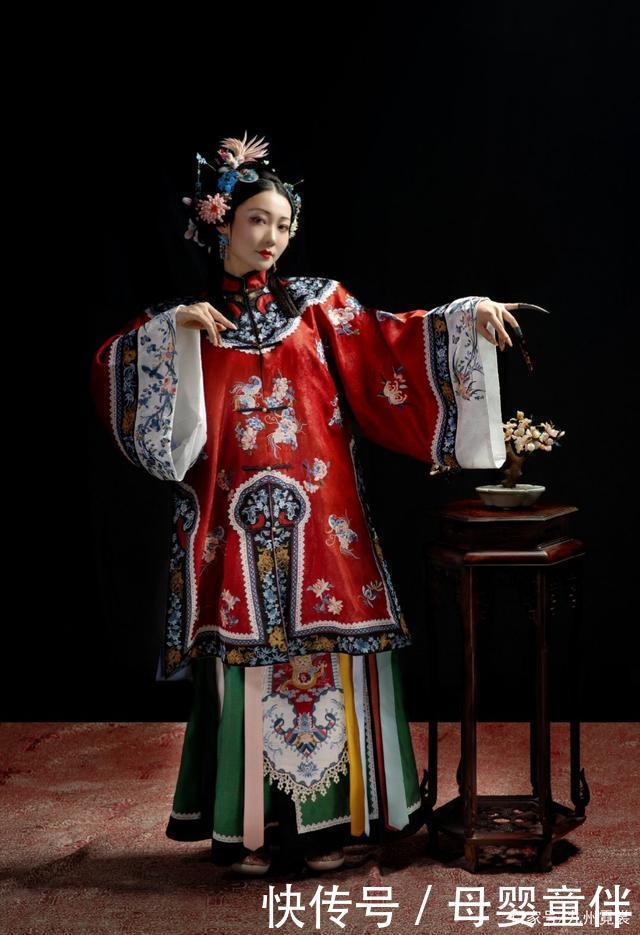 到底|清汉女到底是什么,十分钟带你了解清汉女,看看它到底美在哪里