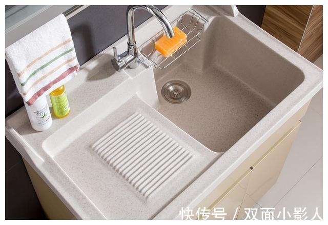 洗衣池|阳台光晒衣服太浪费，砖砌洗衣台，也是不错的设计