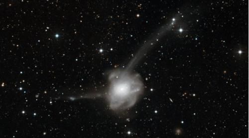 科学家发现罕见“星系”,其移动速度极快,里面的燃料能点燃恒星