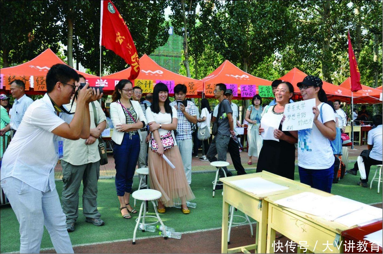 工资|大学导员工资很低，为何很多“研究生”趋之若骛，原因很现实