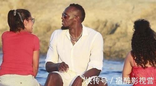 卡戴珊|33岁博尔特晒近照,携女友海边度假,有谁注意到女友的身材