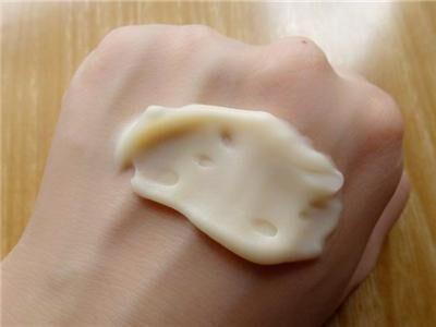 别把“它”当垃圾扔掉,每晚用来涂下脸,祛斑淡皱美白肌肤水润