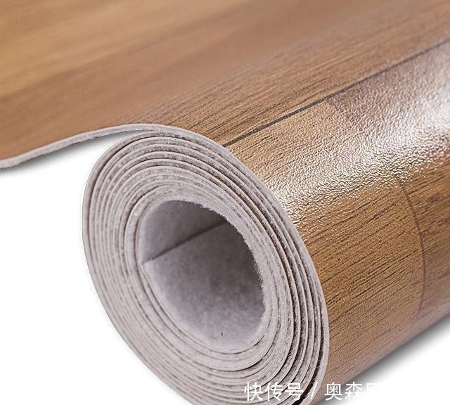 建议大家:别再凿地板铺瓷砖了,瞧瞧这家人这样弄,整洁又美观