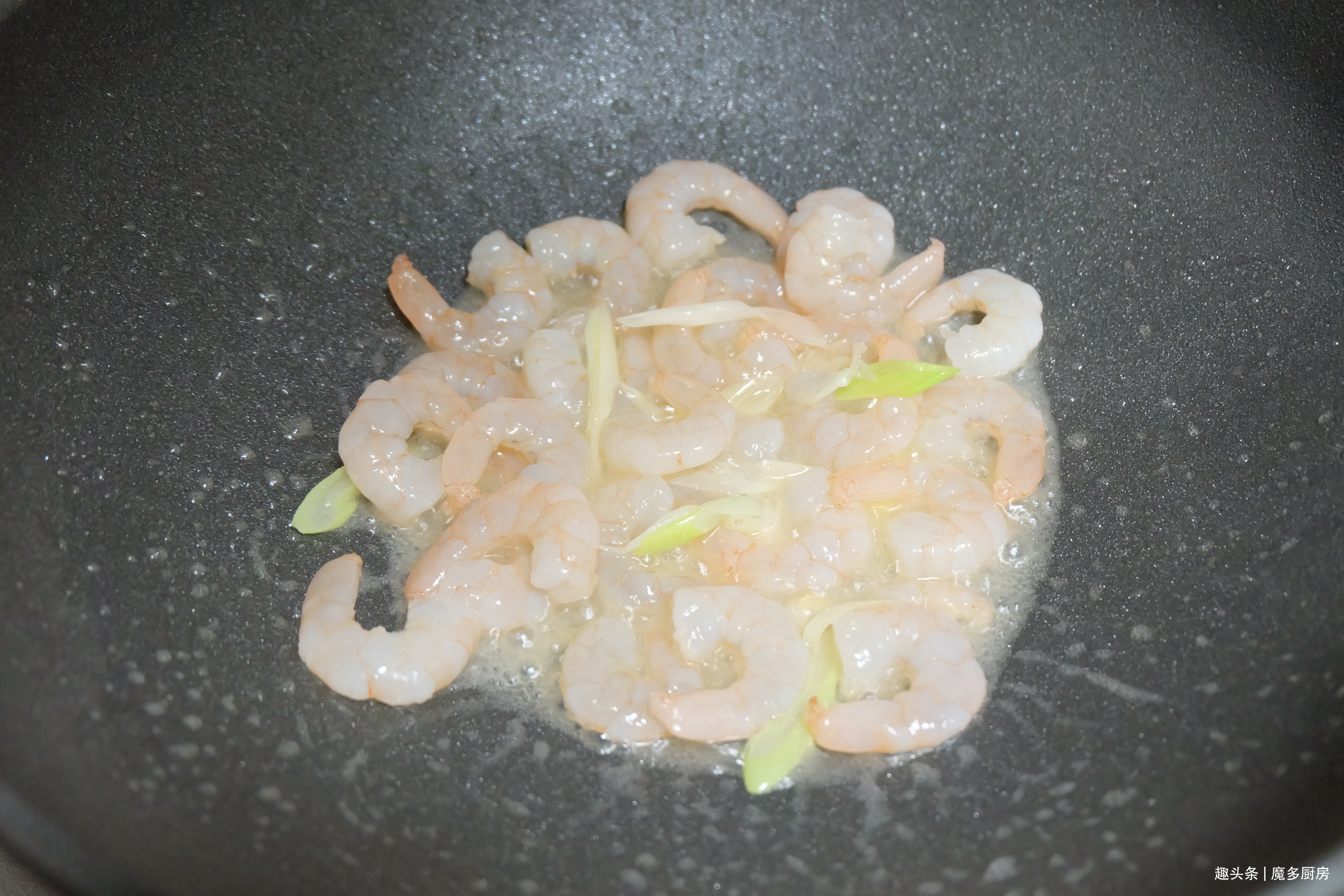 全职妈妈准点做晚餐,20分钟做出一桌家常饭菜,营养健康味道香