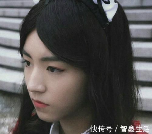 口红 男明星涂口红谁最惊艳?这是有多妩媚?男星涂口红唇膏的样子有没有撩到你呢?