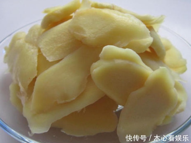 生姜|新鲜的生姜切一片,在眉毛上擦一下,眉毛又黑又浓,效果显著