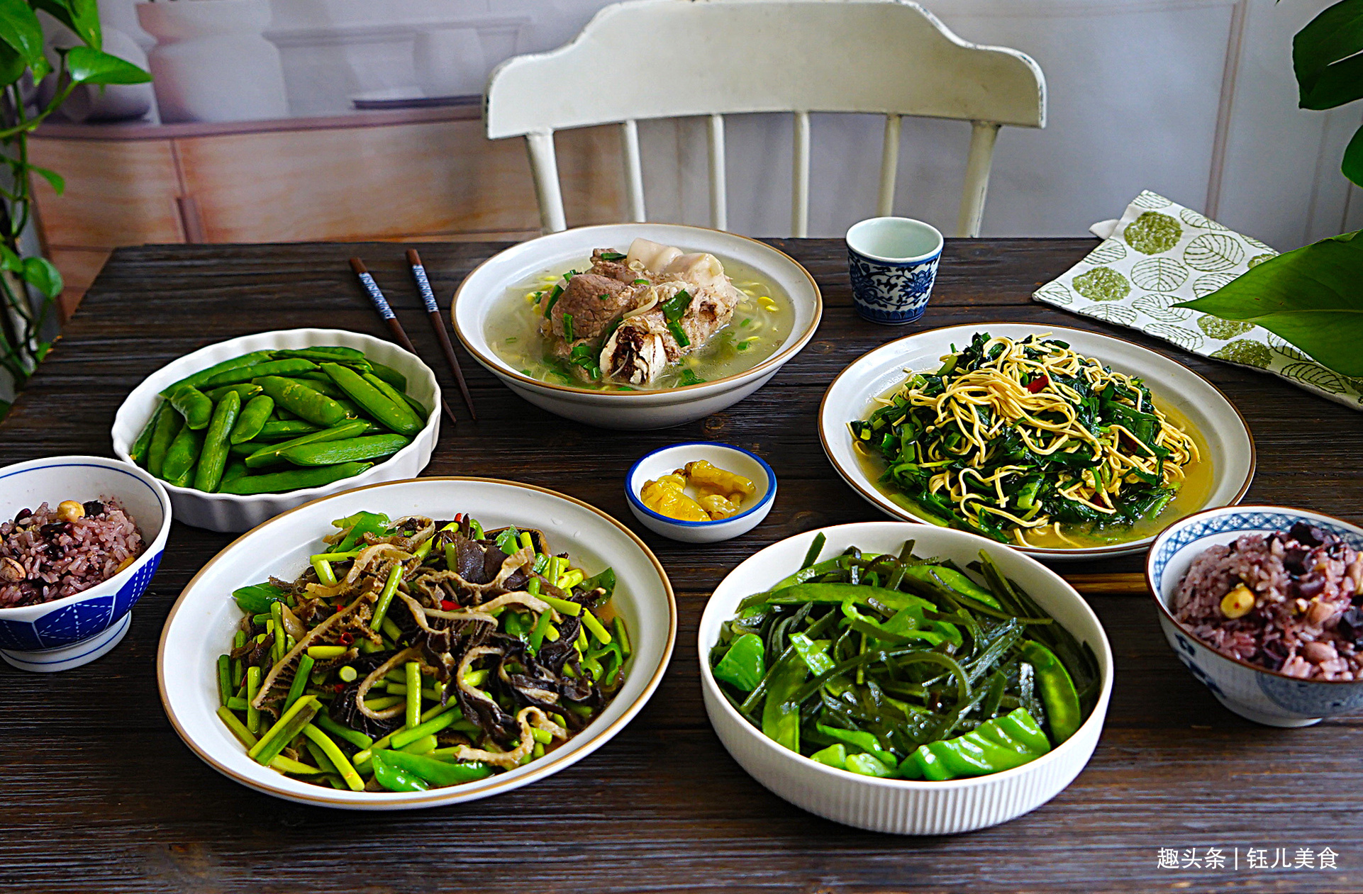 蒜薹|儿媳妇做的午餐火了，简单的家常菜，婆婆不嫌弃还分享烹饪技巧