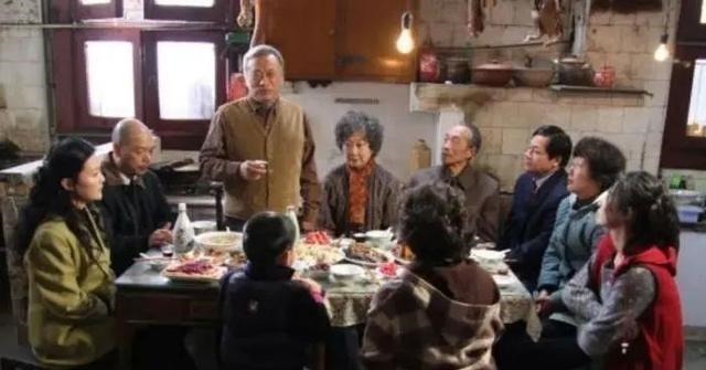 胃病|60岁男子,腹痛入院,查出胃癌,提醒这东西真不能总吃