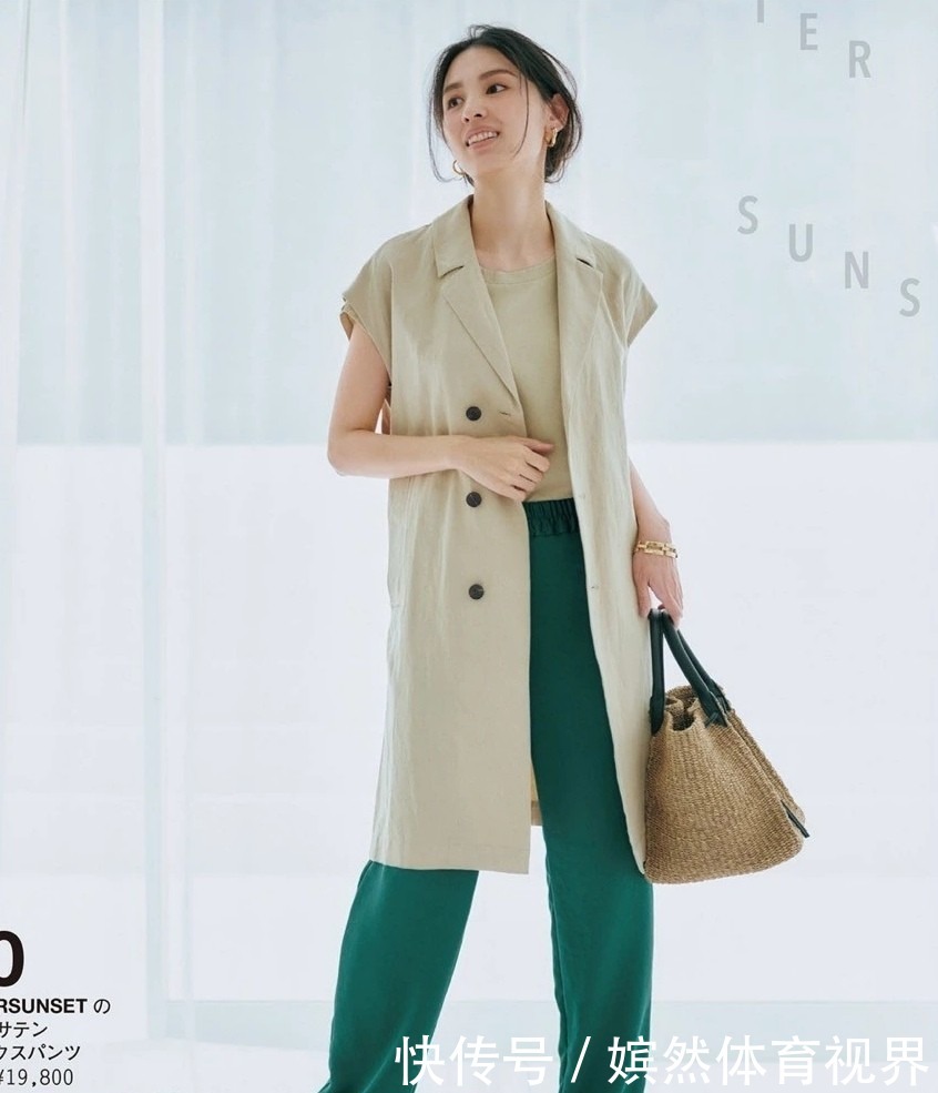 穿衣|女人到了中年,切忌穿这2个颜色,多穿另外2个,更能显白减龄