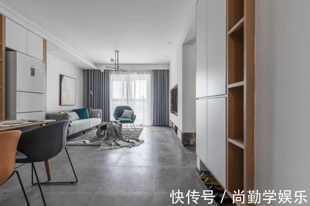 装饰画|88㎡现代简约，实用与简朴，最平凡的艺术，来自生活